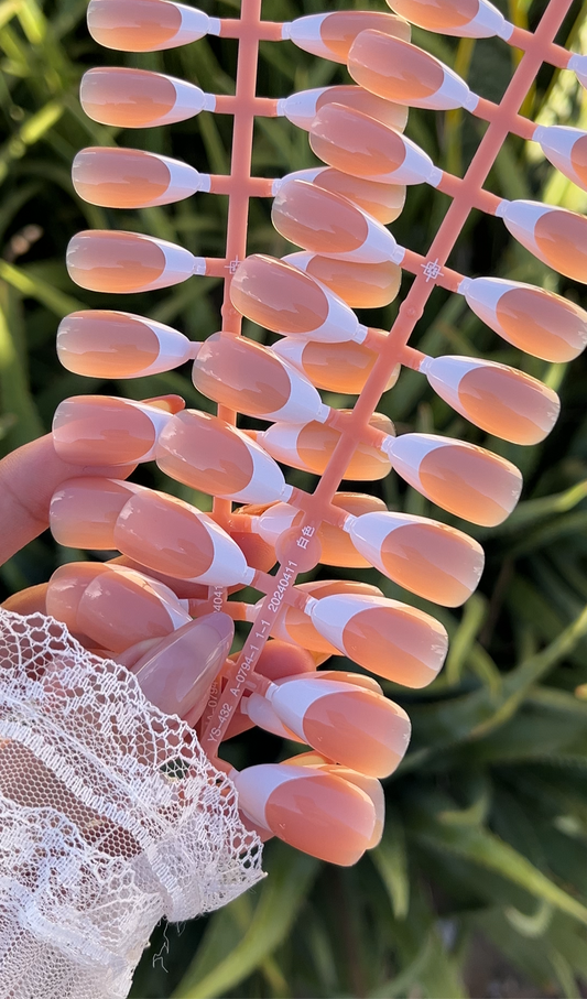 Uñas softgel almendras largas